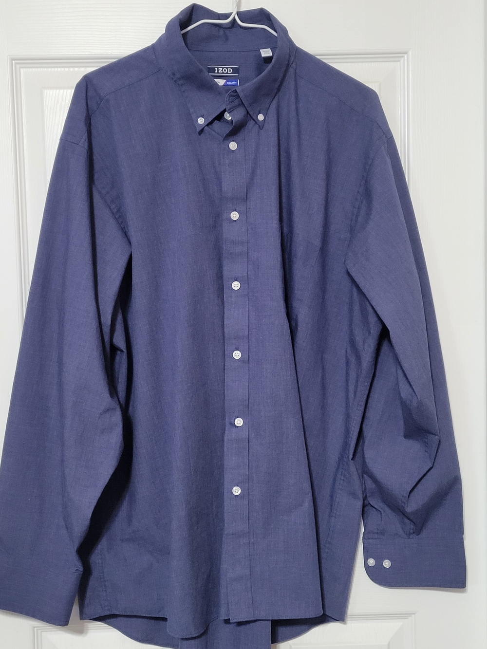 Izod Men's Long-Sleeve Button-Down Shirt - Deep Navy